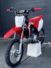 Load image into Gallery viewer, Thrashed - PLUG AND PLAY LIGHTBAR KIT